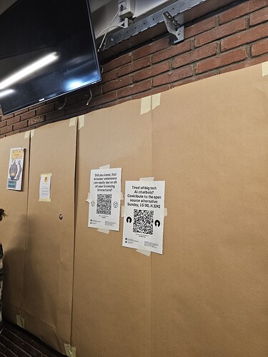 FOSDEM 행사 기간 중 포스터 게시판의 모습(1).